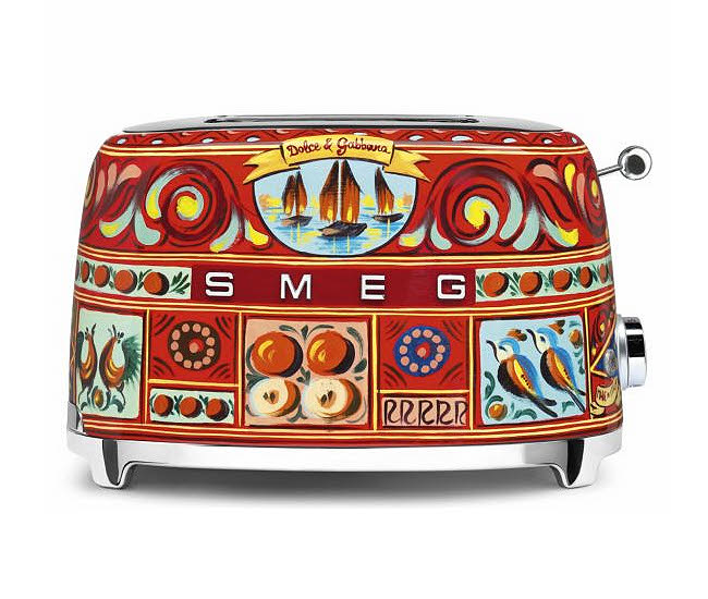 Cadeau thème 'MONDE' - ​Toaster Smeg x Dolce&Gabbana.