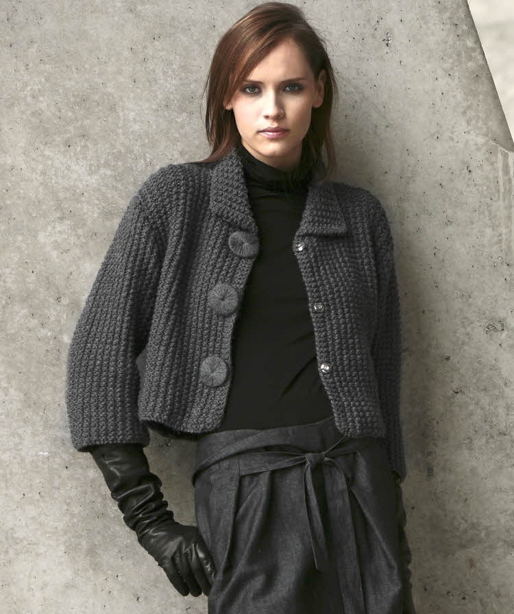 Modèle gratuit expliqué : veste paletot pour femme à tricoter © Création Phildar.