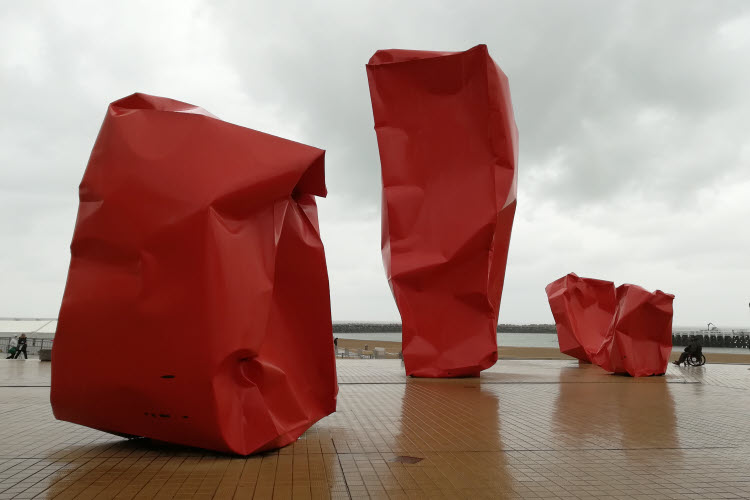 Digue d'Ostende. Les Rocks Strangers de Arne Quinze.