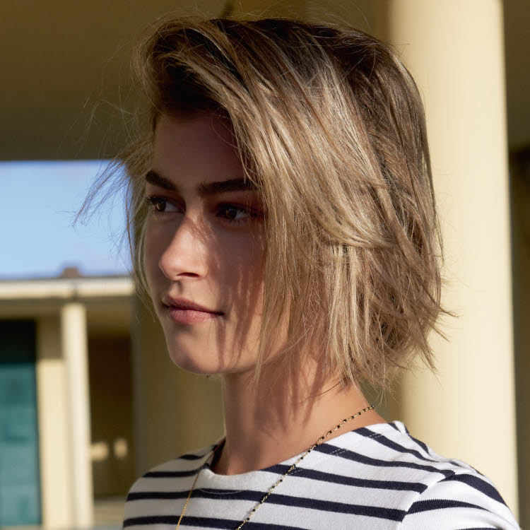 Coupe et coiffure cheveux mi-longs MOD's HAIR - Printemps-été 2019.