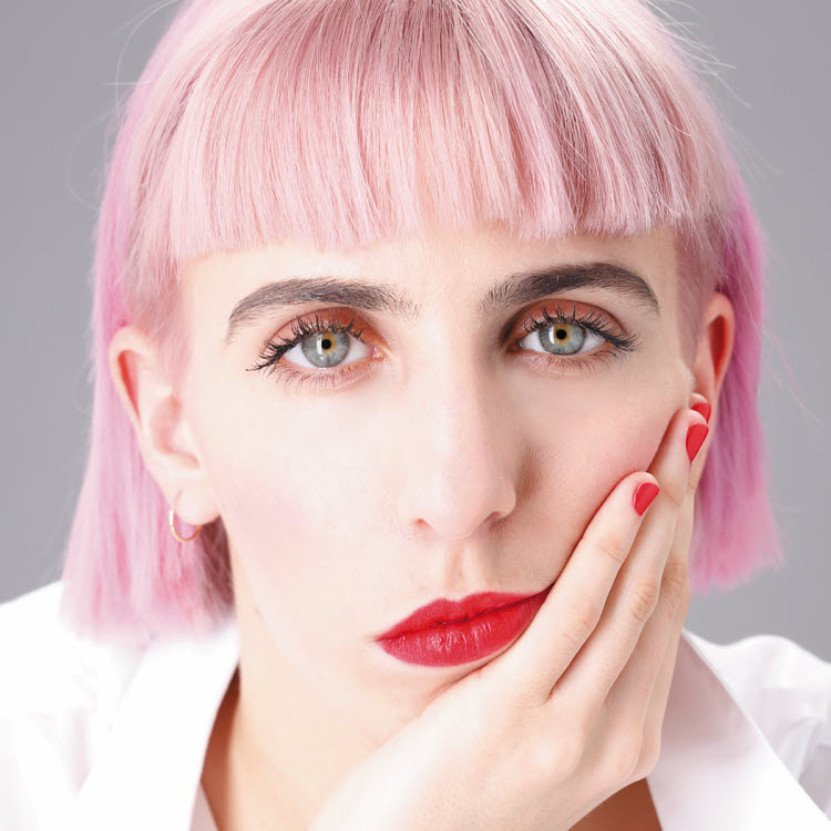 Coupe et coiffure cheveux mi-longs BIGUINE Paris - Printemps-été 2019.