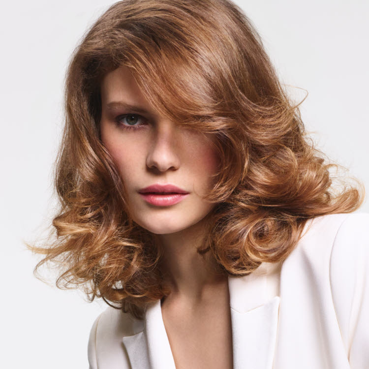 Coupe et coiffure cheveux longs Camille ALBANE - Printemps-été 2019.