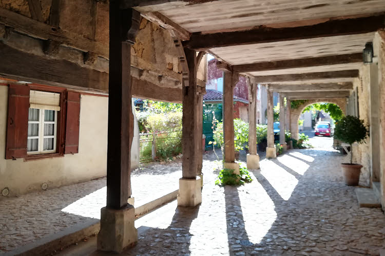 Un passage couvert de Labastide d'Armagnac © ABCfeminin.com.