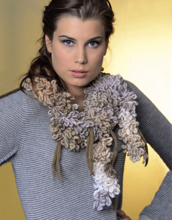Écharpe en tricot réalisé avec du fil Frisotti de Phildar
