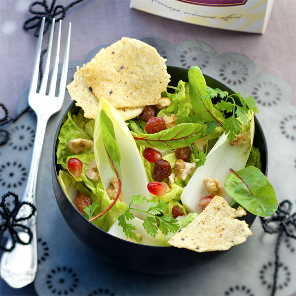 Zoom Salade mélangée et chips de Boursault au sésame