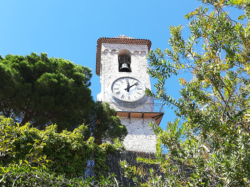 Cannes - La Tour de l'Horloge de Notre-Dame de l'Espérance © ABCfeminin.com.