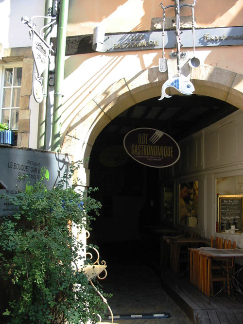 L'entrée de l'îlôt gastronomique à Luxembourg (D.R.)