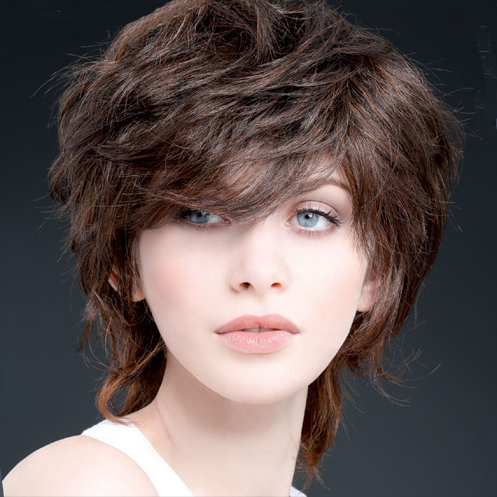 Coiffure cheveux mi-longs - BIGUINE Paris - Tendances automne-hiver 2015-2016