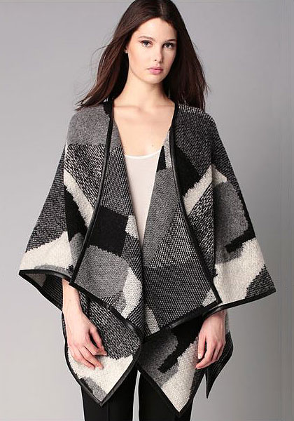 Poncho BCBG