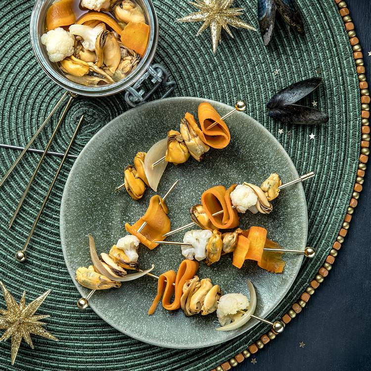 Menu de Noël au saumon irlandais : pickles de moules irlandaises à la Guinness.