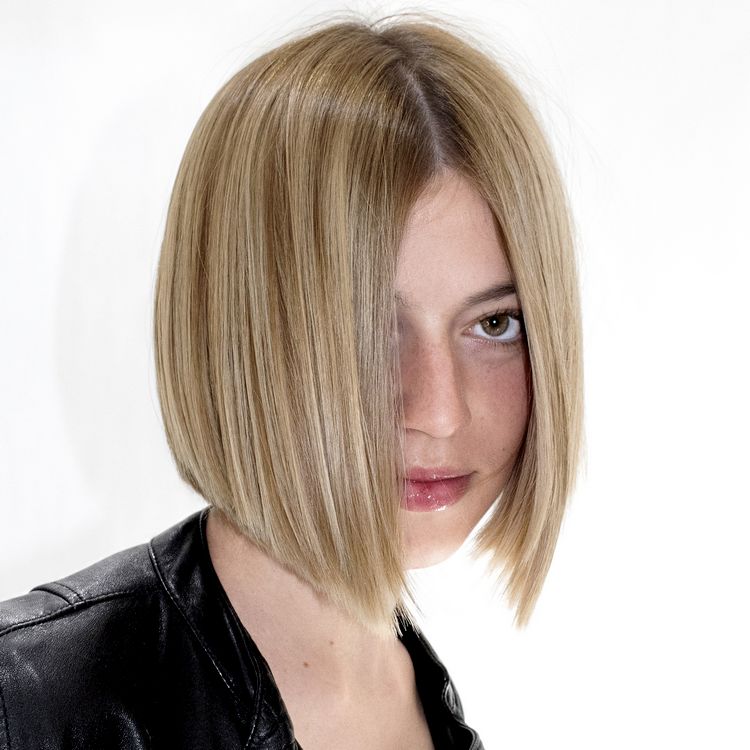 Coupe et coiffure cheveux mi-longs BIGUINE - 2026.