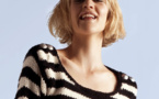 Modèle féminin expliqué : pull à rayures au point jersey © Phildar.