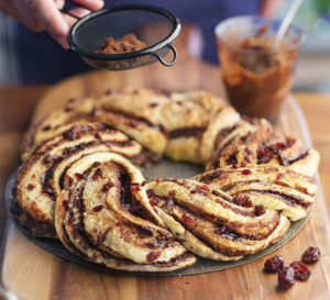 Brioche tressée éclats de chocolat et baies de cranberry