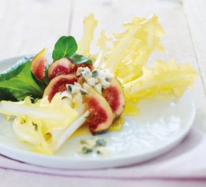 Salade fantaisie aux endives Barbucine®, roquefort et figues