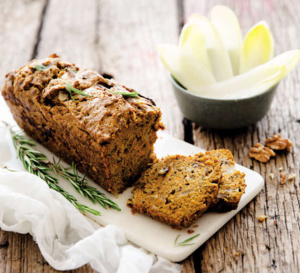 Cake aux endives, au potimarron et aux noix, parfumé au romarin