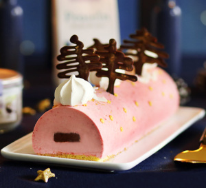 Bûche de Noël à  la mousse de framboise et à la ganache chocolat