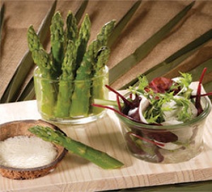 recette de Christian Bidard : Mesclun et asperges vertes sauce mousseline coco gingembre