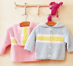 Layette pastel : manteau d'été à capuche pour bébé en deux versions