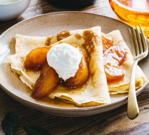 Spécial Chandeleur : recette de crêpes avec pommes caramélisées