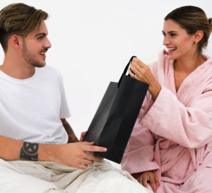 Les meilleurs cadeaux pour pimenter votre relation de couple