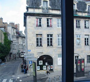 Envie d'un break ? direction le Doubs et Besançon, la ville bleutée