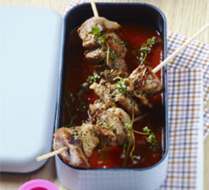 gigot grillé en brochettes, sauce poivron, recette de Yannick Alléno pour lunch box