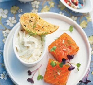 Recette : Saumon gravlax et fleur de pommes de terre