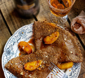 Galettes de sarrasin sucrées aux pommes &amp; caramel au cidre