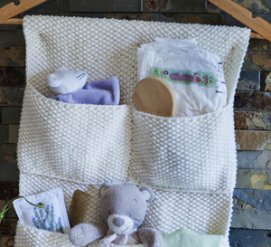 Tricot expliqué : rangement à suspendre réalisé au point de riz