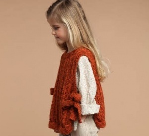 Tricot expliqué : top sans manches avec liens à nouer - Explications gratuites de 2 à 14 ans