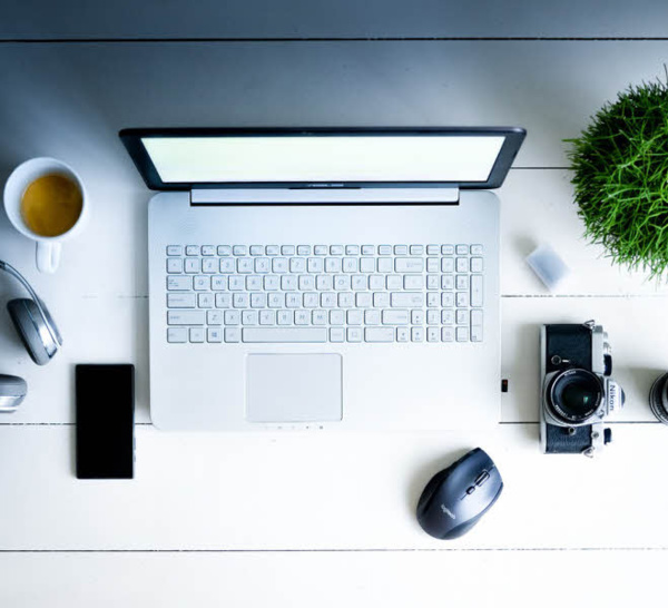 Créer le bureau à domicile parfait : la praticité alliée au style