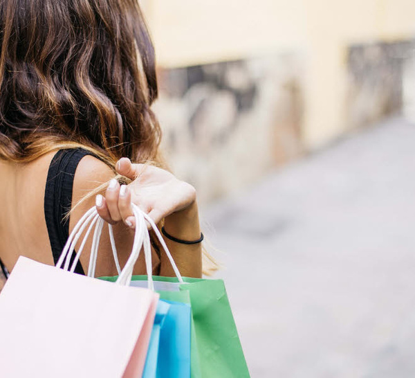 Shopping mode : robes de cérémonie.