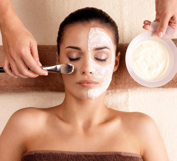 Soins en institut de beauté.