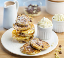 Pancakes aux pépites de chocolat noir et blanc