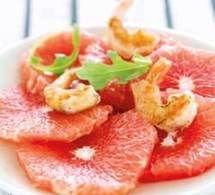 recette : carpaccio de pamplemousse, gambas croustillantes et roquette