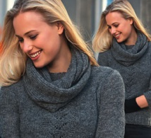 Pull en jersey ajouré et snood assorti - explications gratuites