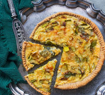 Quiche aux poireaux à la moutarde et au conté