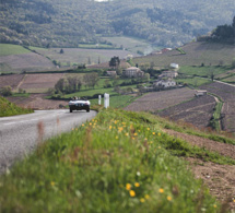 Tourisme et compétition en voitures anciennes : le Tour Auto Optic 2000